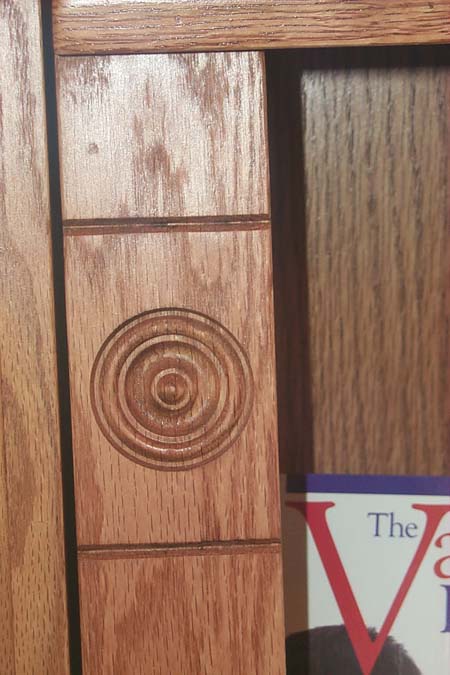 Bookshelf Detail