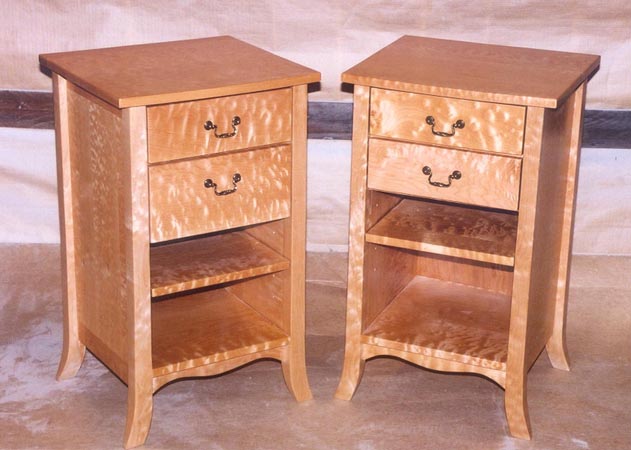 Curley Western Maple Bed
